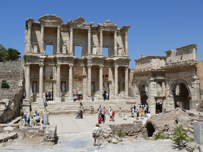 celsus_library_in_ephesus