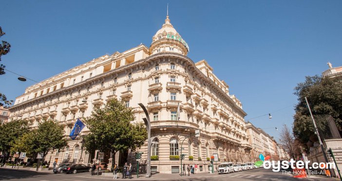 street-v2164481-w902